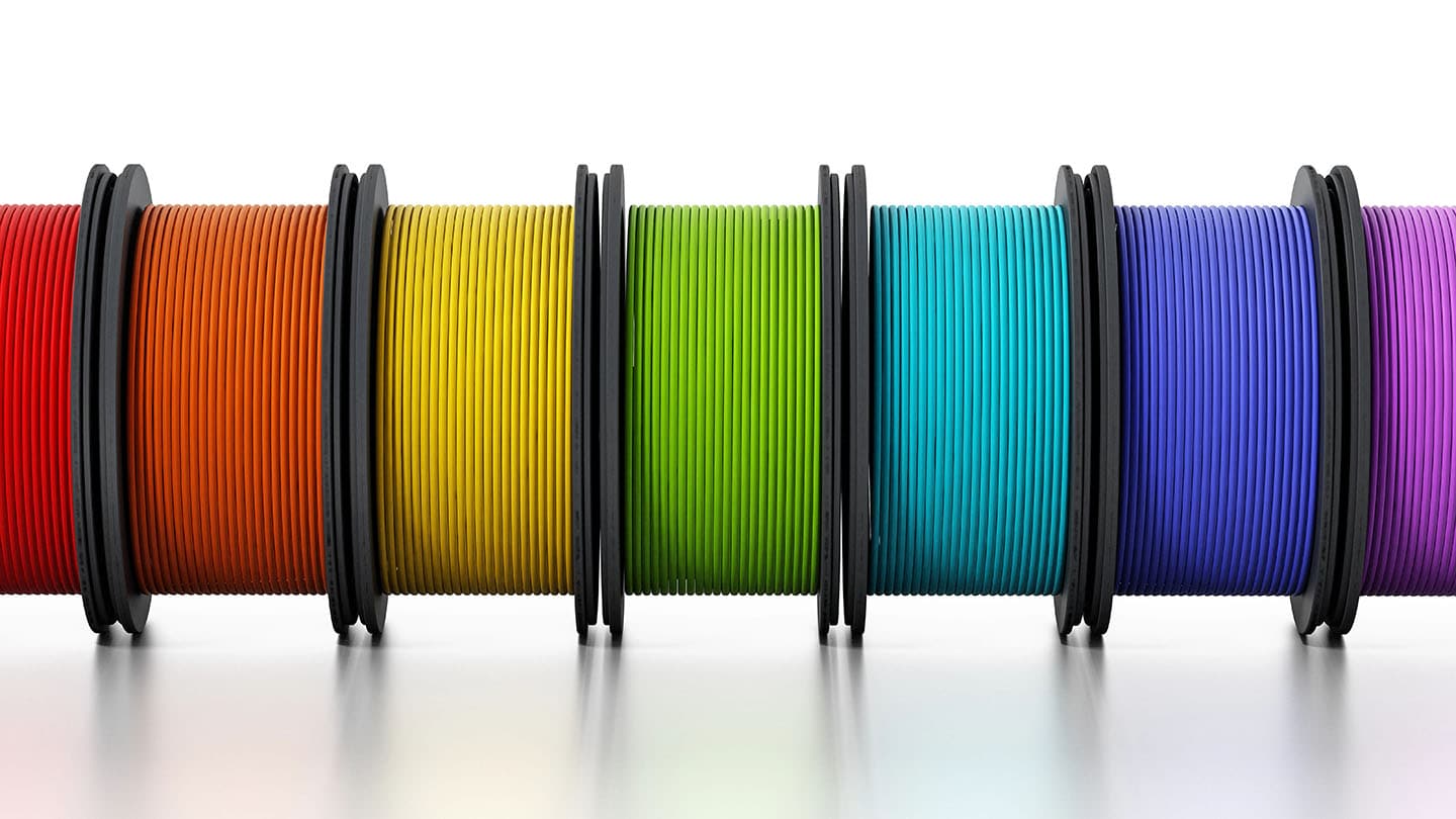 Raznobarvni filament za 3D tisk