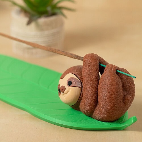 Podstavek za dišeče palčke lenivec na listu